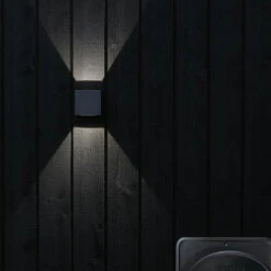 Markslöjd Argos Vegglampe Opp/ned 4 Watt 3000 Kelvin - Mørk Grå - Grå -Lightup Butikk Argos vegglampe oppned 4 Watt 3000 Kelvin Mork gra Gra Utebelysning vegg opp og ned Markslojd Mrk 106521 3