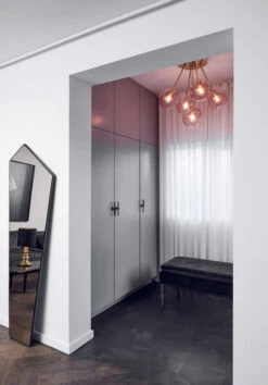 Ballroom Molecule Taklampe - Messing Base/rosa Glass 12 Ballroom Molecule Taklampe - Messing Base/rosa Glass -Lightup Butikk Ballroom Molecule taklampe messing baserosa glass Takpendler Design by Us Des 22721 5