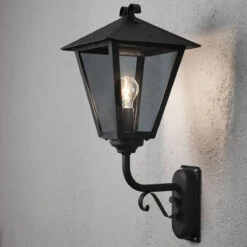 Konstsmide Benu Vegglampe - Svart