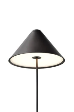 New Works Brolly Bærbar Bordlampe - Svart -Lightup Butikk Brolly baerbar bordlampe Svart Bordlamper New Works Nes 21511 4