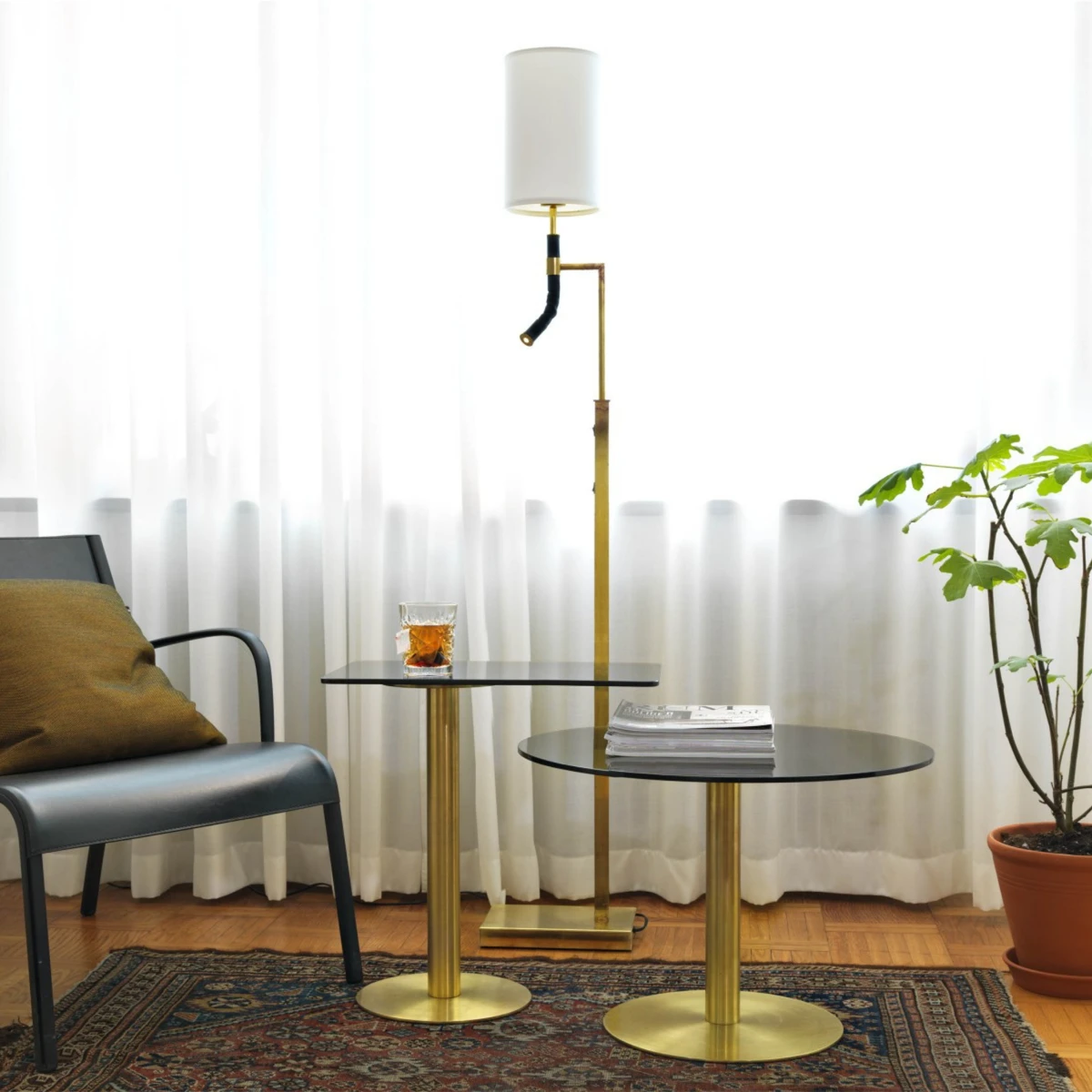 Butler Gulvlampe - Rå Messing 4 Butler Gulvlampe - Rå Messing - Bilde 2