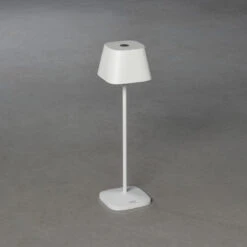 Konstsmide Capri Bordlampe Oppladbar Utendørs IP54 - Hvit -Lightup Butikk Capri bordlampe oppladbar utendors IP54 Hvit Utebelysning Hagebelysning Konstsmide 7814 250 8