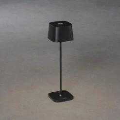 Konstsmide Capri Bordlampe Oppladbar Utendørs IP54 - Svart -Lightup Butikk Capri bordlampe oppladbar utendors IP54 Svart Utebelysning Hagebelysning Konstsmide 7814 750 5