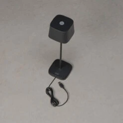 Konstsmide Capri Bordlampe Oppladbar Utendørs IP54 - Svart -Lightup Butikk Capri bordlampe oppladbar utendors IP54 Svart Utebelysning Hagebelysning Konstsmide 7814 750 6