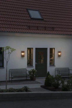 Konstsmide Carpi Vegglampe Utendørs H40 Cm IP44 - Messing -Lightup Butikk Carpi vegglampe utendors H40 cm IP44 Messing Utebelysning vegg veggskjold Konstsmide 7349 800 2