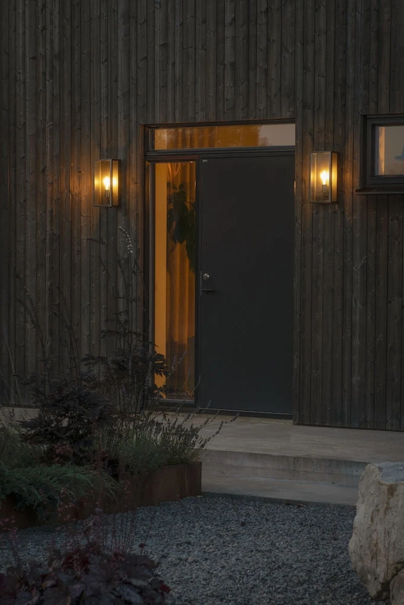 Konstsmide Carpi Vegglampe Utendørs H40 Cm IP44 - Svart/Messing 5 Konstsmide Carpi Vegglampe Utendørs H40 Cm IP44 - Svart/Messing - Bilde 3