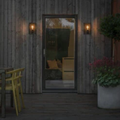 Konstsmide Carpi Vegglampe Utendørs IP44 - Messing -Lightup Butikk Carpi vegglampe utendors IP44 Messing Utebelysning vegg veggskjold Konstsmide 7347 800 5