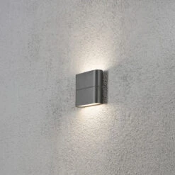 Konstsmide Chieri Vegglampe 2x3W LED - Mørk Grå -Lightup Butikk Chieri vegglampe 2x3W LED Mork gra Utebelysning vegg opp og ned Konstsmide 7972 370 4