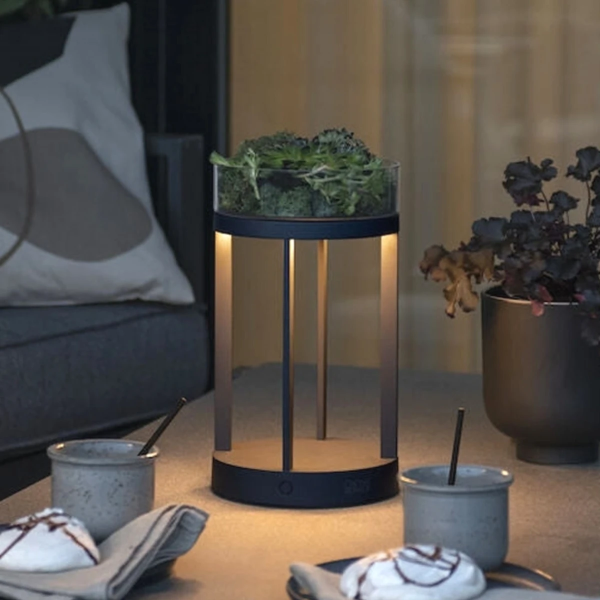 Konstsmide Chieti Lanterne Bord/gulv 25 Cm IP54 Oppladbar - Grå 3 Konstsmide Chieti Lanterne Bord/gulv 25 Cm IP54 Oppladbar - Grå