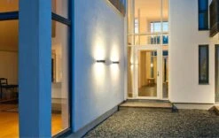 Edge Vegglampe Opp/ned 10W 3000 Kelvin Dimbar IP65 - Svart -Lightup Butikk Edge vegglampe oppned 10W 3000 Kelvin dimbar IP65 Svart Utebelysning vegg opp og ned Sg Armaturen As 3104804 3