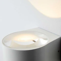 Frey Vegglampe IP65 2x6W 2700K - Hvit -Lightup Butikk Frey vegglampe IP65 2x6W 2700K Hvit Utebelysning vegg opp og ned LOOM Design LF 808 002 5