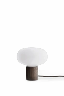 New Works Karl-Johan Bordlampe - Opal Glass -Lightup Butikk Karl Johan Bordlampe Opal Glass Bordlamper New Works Nes 20310 6