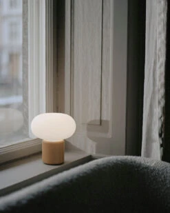 New Works Karl-Johan Bærbar Bordlampe - Gul