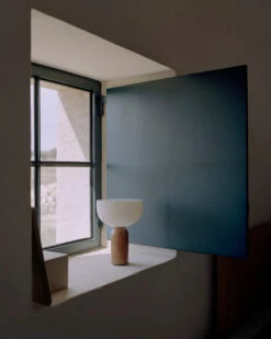 New Works Kizu Portable Bordlampe - Rustfarget Marmor -Lightup Butikk Kizu Portable bordlampe Rustfarget Marmor Bordlamper New Works Nes 21713 3