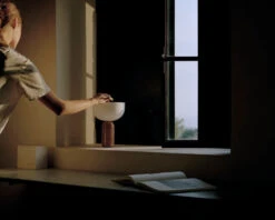 New Works Kizu Portable Bordlampe - Rustfarget Marmor -Lightup Butikk Kizu Portable bordlampe Rustfarget Marmor Bordlamper New Works Nes 21713 4