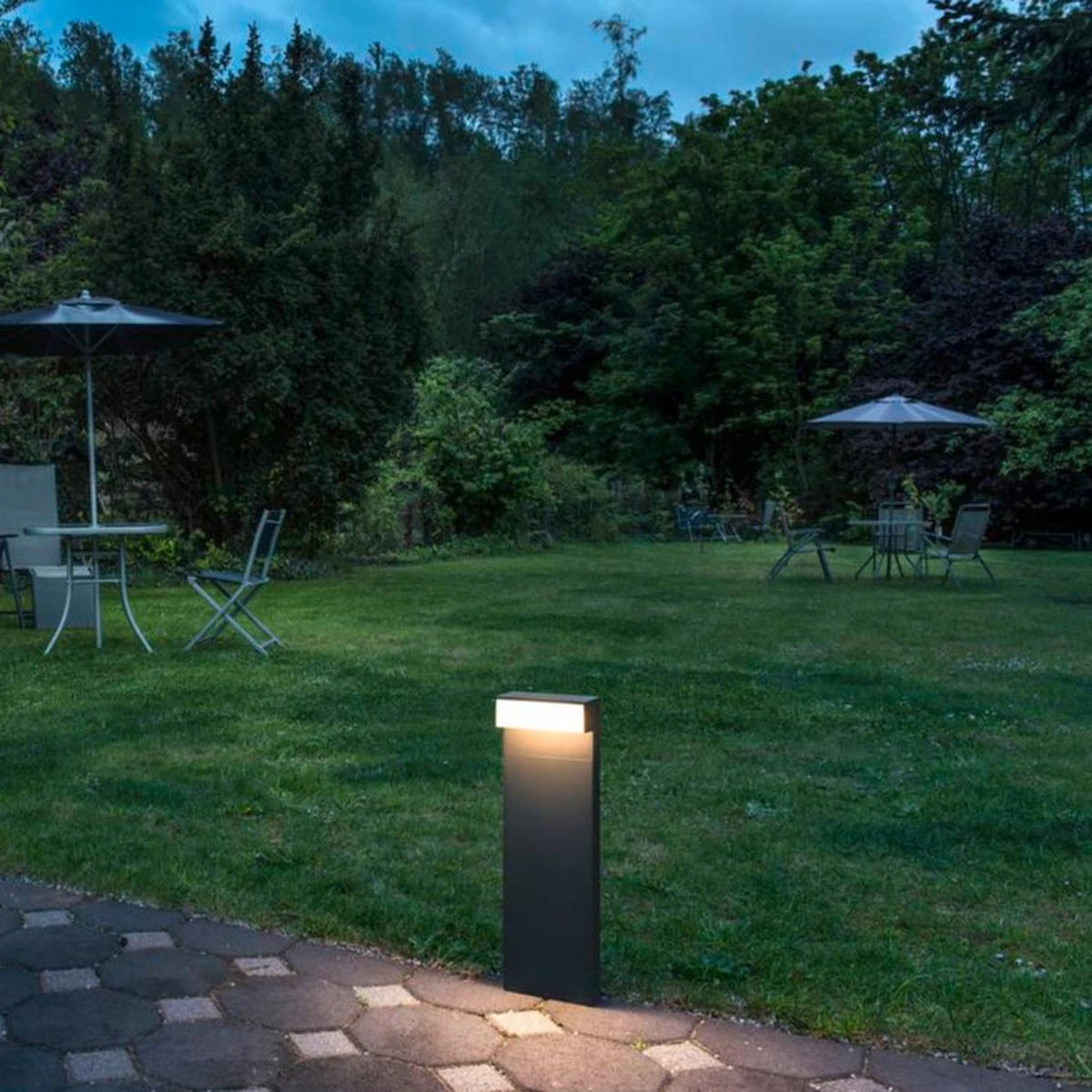 L-line Pullert 50 Cm IP65 7W 3000/4000 Kelvin 3 L-line Pullert 50 Cm IP65 7W 3000/4000 Kelvin