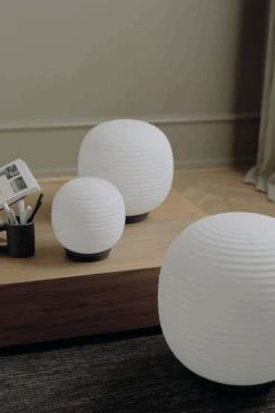 New Works Lantern Globe Bordlampe- M