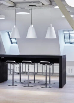 Louis Poulsen Above Taklampe Ø55 -Lightup Butikk Louis Poulsen Above taklampe O55 Takpendler Louis Poulsen LP 5741099414 4