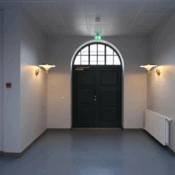 Louis Poulsen PH Utendørs Vegglampe - Børstet Kobber -Lightup Butikk Louis Poulsen PH utendors vegglampe Borstet kobber Utebelysning vegg klassisk Louis Poulsen LP 5743142880 5