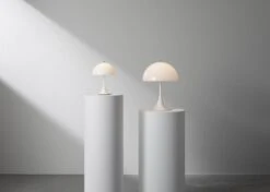 Louis Poulsen Panthella 250 Portable Bordlampe -Lightup Butikk Louis Poulsen Panthella 250 Portable bordlampe Bordlamper Louis Poulsen LP 5744612759 5