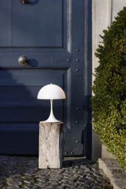 Louis Poulsen Panthella 250 Portable Bordlampe -Lightup Butikk Louis Poulsen Panthella 250 Portable bordlampe Bordlamper Louis Poulsen LP 5744612759 8
