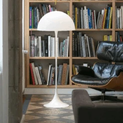 Louis Poulsen Panthella Gulvlampe -Lightup Butikk Louis Poulsen Panthella gulvlampe Gulvlamper Louis Poulsen LP 5744167068 5