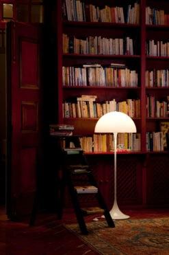 Louis Poulsen Panthella Gulvlampe -Lightup Butikk Louis Poulsen Panthella gulvlampe Gulvlamper Louis Poulsen LP 5744167068 8