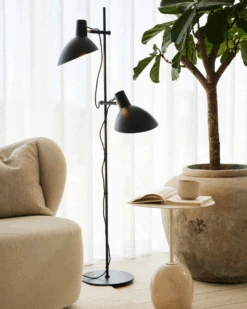 Metropole 2-arm Gulvlampe - Svart