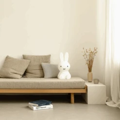 Mr. Maria Miffy Star Light Barneromslampe 50cm - Mr Maria -Lightup Butikk Miffy Star Light barneromslampe 50cm Mr Maria Barnerom Mr Maria 252 MFFS01 4