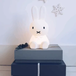 Mr. Maria Miffy First Light 30cm - Mr Maria 21 Mr. Maria Miffy First Light 30cm - Mr Maria -Lightup Butikk Miffy first Light 30cm Mr Maria Barnerom Mr Maria 252 DB30MF01 9