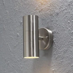Konstsmide Modena Vegglampe Opp/ned GU10 Rustfritt Stål -Lightup Butikk Modena vegglampe oppned GU10 rustfritt stal Utebelysning vegg opp og ned Konstsmide 7571 000 3