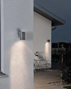 Konstsmide Monza Vegglykt Ned Mørk Grå 7 Konstsmide Monza Vegglykt Ned Mørk Grå -Lightup Butikk Monza vegglykt ned mork gra Utebelysning vegg opp og ned Konstsmide 7908 370 3