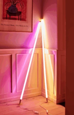 Hay Neon Tube Led - Rosa -Lightup Butikk Neon Tube Led rosa Gulvlamper HAY HAY AB450 A996 AF07 4