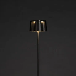 Konstsmide Nice Oppladbar Gulvlampe 3W 2700/3000 Kelvin IP54 -Lightup Butikk Nice oppladbar gulvlampe 3W 27003000 Kelvin IP54 Gulvlamper Konstsmide 7831 750 4