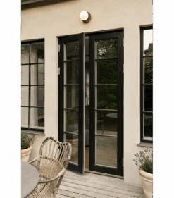 Nuura Liila 1 Utendørslampe - Mørk Bronse/opal