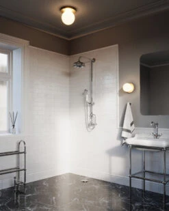 Nuura Liila 1 Vegglampe/taklampe - Medium - Nordic Gold / Opal -Lightup Butikk Nuura Liila 1 vegglampetaklampe medium nordic gold opal Vegglamper Nuura Nua 2046002 10