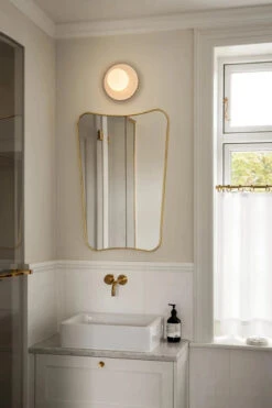 Nuura Liila Muuse Vegglampe/taklampe - Small - Hvit / Opal -Lightup Butikk Nuura Liila Muuse vegglampetaklampe small Hvit opal Vegglamper Nuura Nua 2046068 3