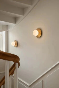 Nuura Liila Muuse Vegglampe/taklampe - Small - Nordic Gold / Opal -Lightup Butikk Nuura Liila Muuse vegglampetaklampe small nordic gold opal Vegglamper Nuura Nua 2046067 5