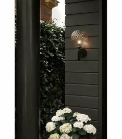 Nuura Miira Utendørslampe - Svart / Optikk -Lightup Butikk Nuura Miira utendorslampe svart optikk Utebelysning vegg klassisk Nuura Nua 2035005 3