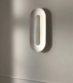 Nuura Sasi Large Vegglampe - Sølv -Lightup Butikk Nuura Sasi Large vegglampe Solv Vegglamper Nuura Nua 2085004 3