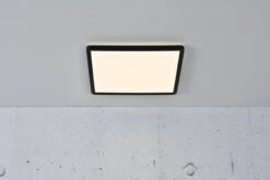 Nordlux Oja 29x29 Taklampe IP54 3000/4000 Kelvin 3-step Dim - Svart -Lightup Butikk Oja 29x29 taklampe IP54 30004000 kelvin 3 step dim Svart Taklamper Nordlux 2015066103 3