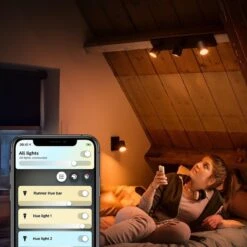 Philips Hue Runnner 1 Spot M/fjernkontroll White Ambiance -Lightup Butikk Philips Hue Runnner 1 spot mfjernkontroll White Ambiance Taklamper Philips Hue 929003045901 3