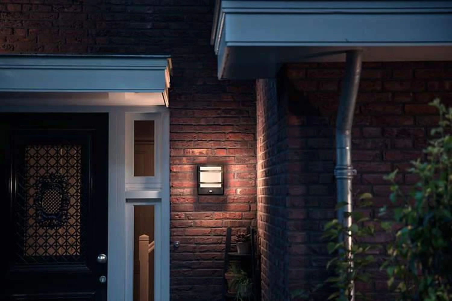 Philips MyGarden Petronia 12W Med Sensor - Antrasitt 4 Philips MyGarden Petronia 12W Med Sensor - Antrasitt - Bilde 2