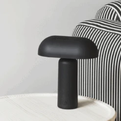 Normann Copenhagen Porta Bordlampe - Svart
