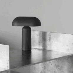 Normann Copenhagen Porta Bordlampe - Svart -Lightup Butikk Porta bordlampe Svart Bordlamper Normann Copenhagen 510110 3