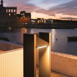 Quad Pullert 90 Cm IP65 3000 Kelvin 18W -Lightup Butikk Quad pullert 90 cm IP65 3000 Kelvin 18W Utebelysning pullert Slv slv 1003001 6