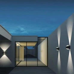 Saga Vegglampe IP65 12W 3000K - Svart -Lightup Butikk Saga vegglampe IP65 12W 3000K Svart Utebelysning vegg opp og ned LOOM Design LF 830 002 7