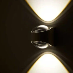 Saga Vegglampe IP65 12W 3000K - Svart -Lightup Butikk Saga vegglampe IP65 12W 3000K Svart Utebelysning vegg opp og ned LOOM Design LF 830 002 8