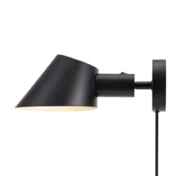 Stay Vegglampe - Svart -Lightup Butikk Stay vegglampe Svart Vegglamper DFTP 2220381003 4