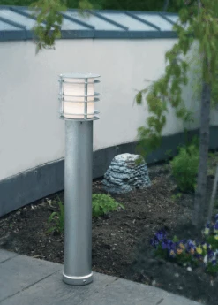 Stockholm Pullert 1464 Opalglass - Galvanisert Stål -Lightup Butikk Stockholm pullert 1464 opalglass Galvanisert stal Utebelysning pullert Norlys 3185434 3